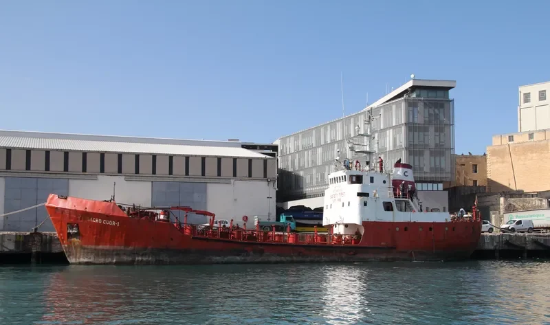 SACRO CUOR I Tanker IMO 7438115 photo 9