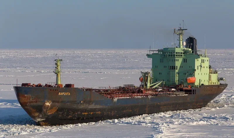 VARZUGA Tanker IMO 7500401 photo 3