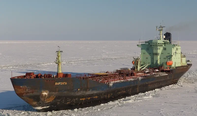 VARZUGA Tanker IMO 7500401 photo 7