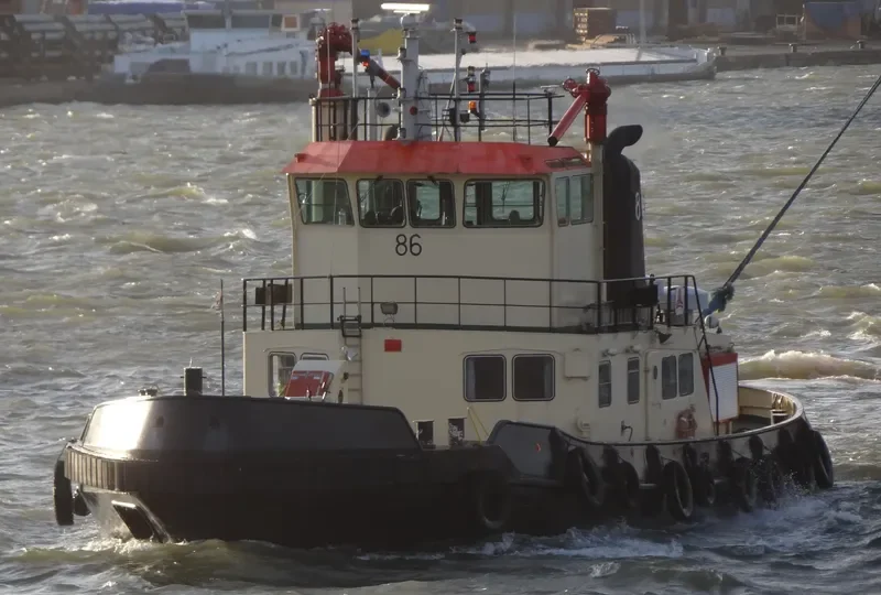 TUG 86 Tug Boat IMO 7505176 photo 10