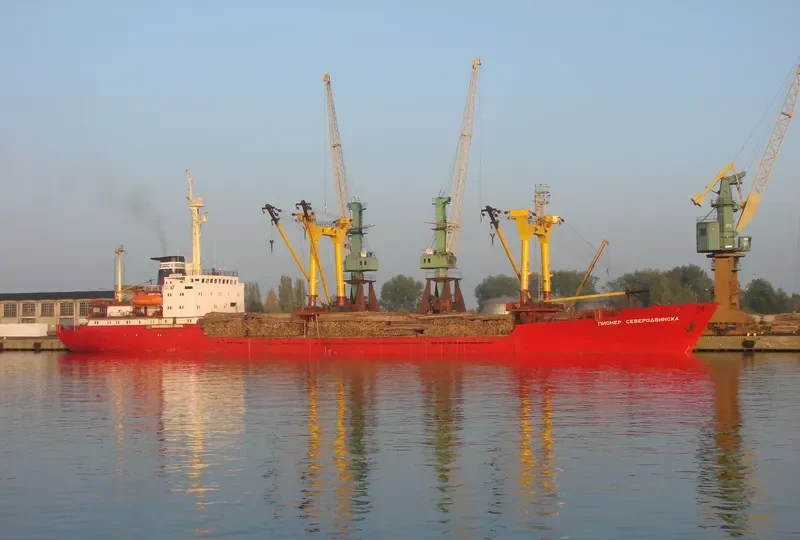 PIONER SEVERODVINSKA General Cargo IMO 7518240 photo 2