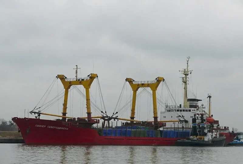 PIONER SEVERODVINSKA General Cargo IMO 7518240 photo 7