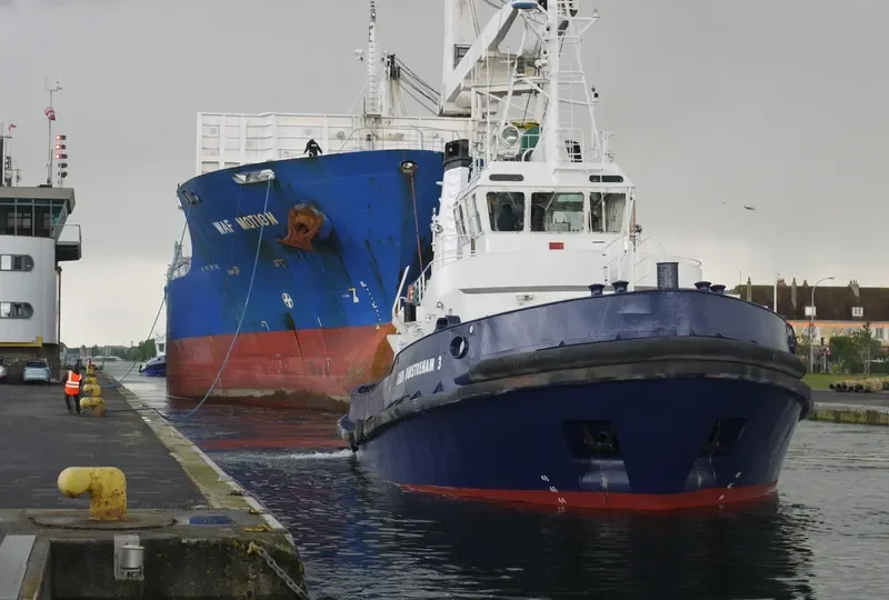 CAEN OUISTREHAM 3 General Cargo IMO 7521780 photo 3