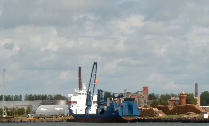 FUSION Container Ship IMO 7528520 photo 2