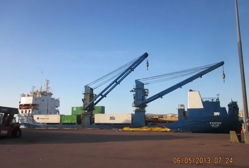 FUSION Container Ship IMO 7528520 photo 7