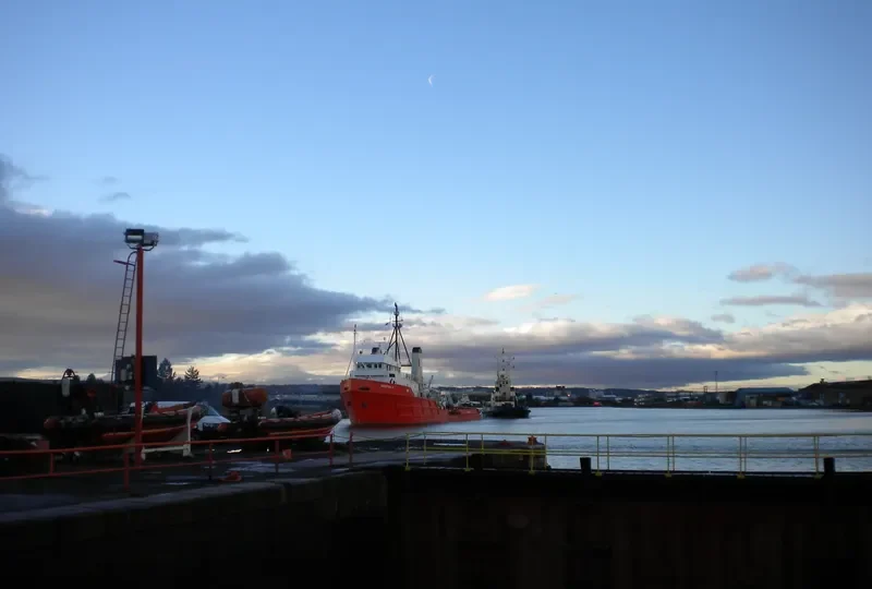 TOPIA PEARL Offshore Vessel IMO 7531620 photo 3