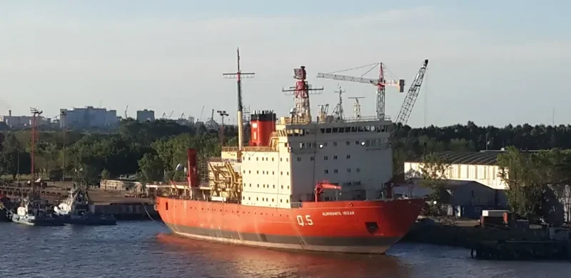 ALMIRANTE IRIZAR General Cargo IMO 7533628 photo 3