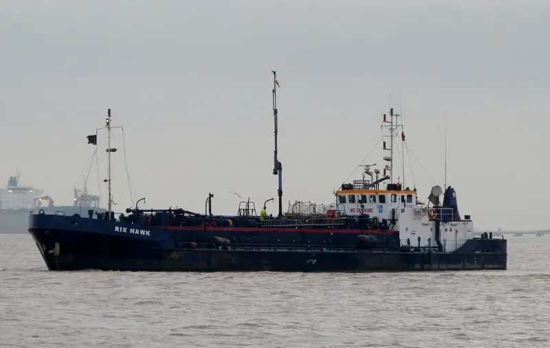 RESTORER II Tanker IMO 7533630 photo 4