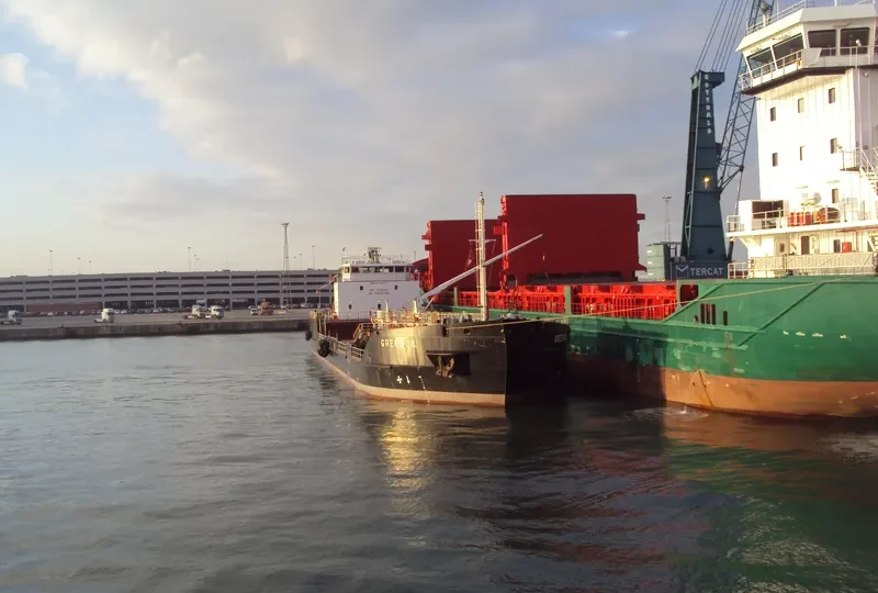 RESTORER II Tanker IMO 7533630 photo 5