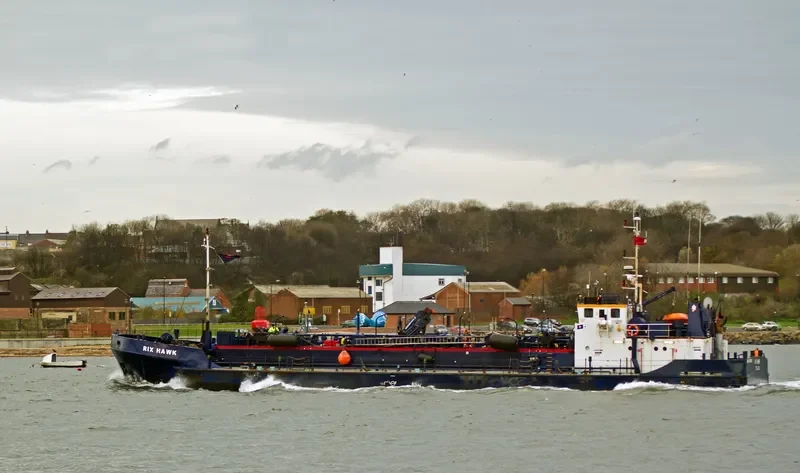 RESTORER II Tanker IMO 7533630 photo 8