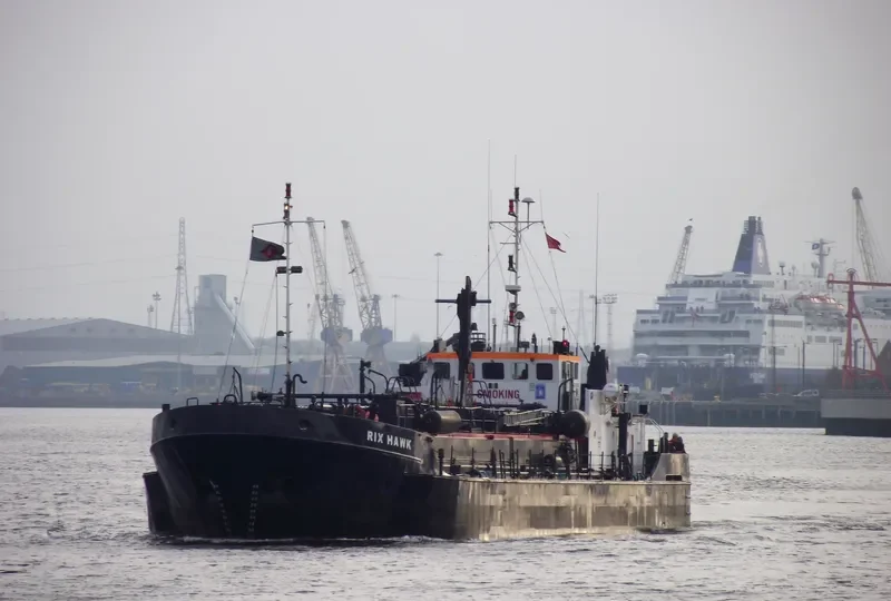 RESTORER II Tanker IMO 7533630 photo 10