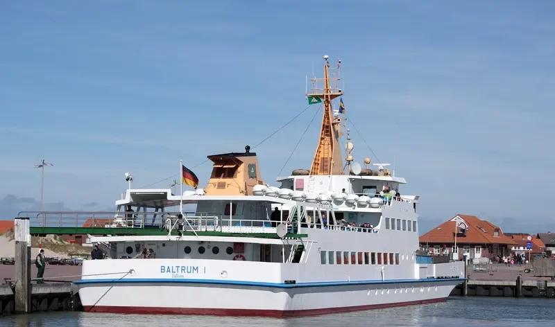 BALTRUM I Passenger Ship IMO 7600562 photo 9