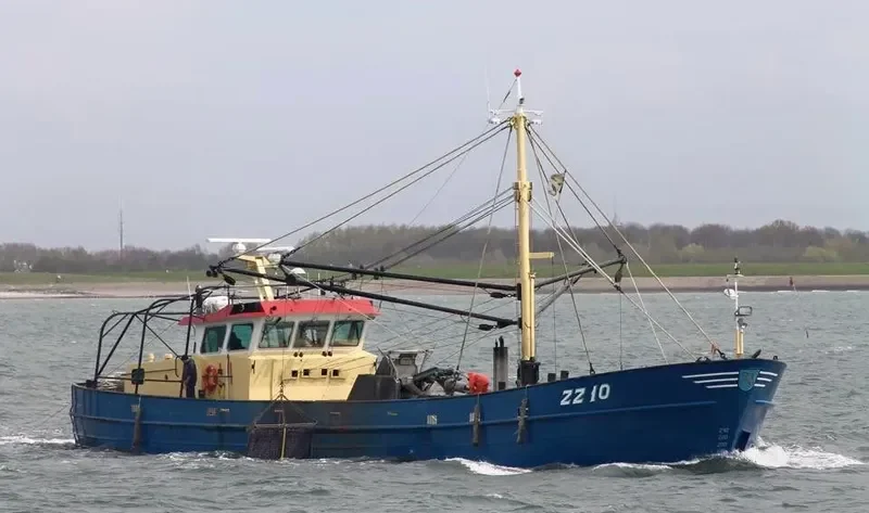 DE VIER GEBROEDERS Fishing Vessel IMO 7605952 photo 2