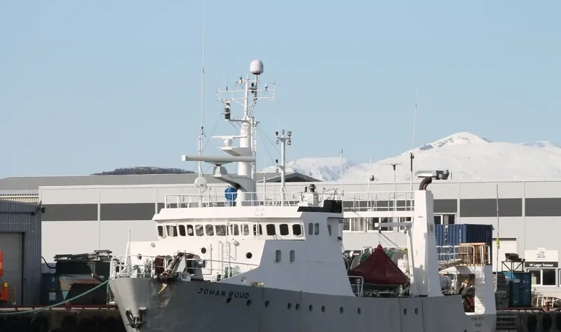 IWAN Research Vessel IMO 7607209 photo 2