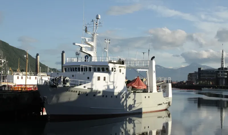 IWAN Research Vessel IMO 7607209 photo 6
