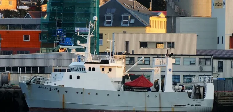 IWAN Research Vessel IMO 7607209 photo 7