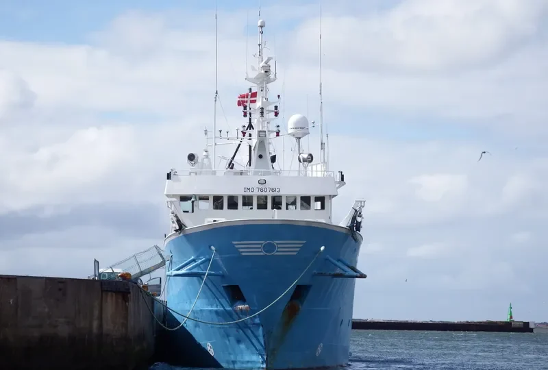 BLUE CAPELLA Offshore Vessel IMO 7607613 photo 2