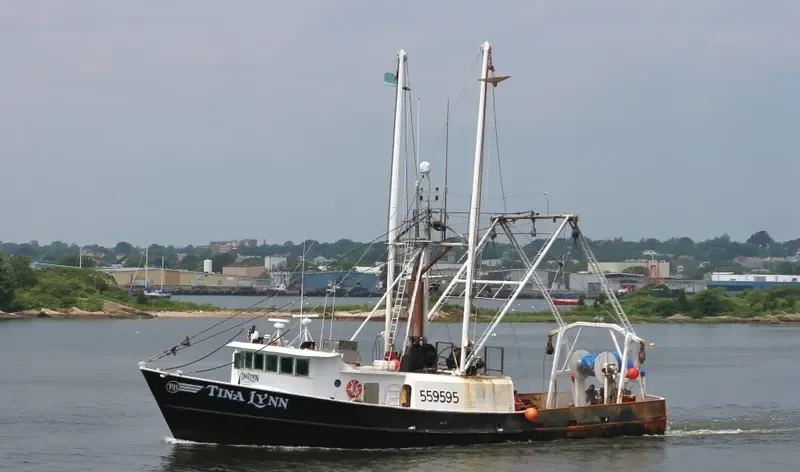 TINA LYNN Fishing Vessel IMO 7612010 photo 2