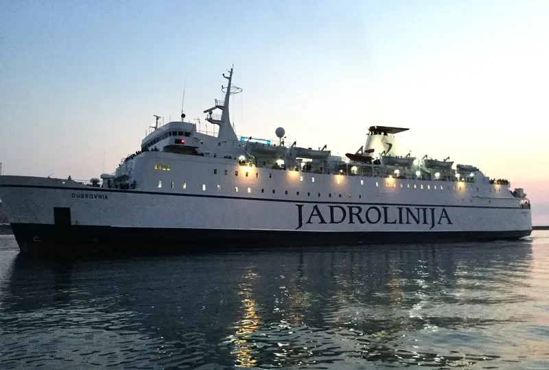 DUBROVNIK Ro-Ro IMO 7615048 photo 5