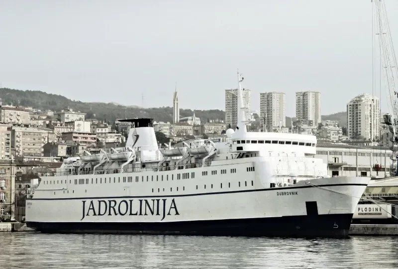 DUBROVNIK Ro-Ro IMO 7615048 photo 10