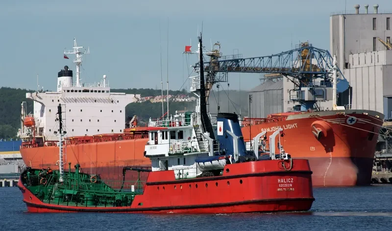 HALICZ Tanker IMO 7615749 photo 7