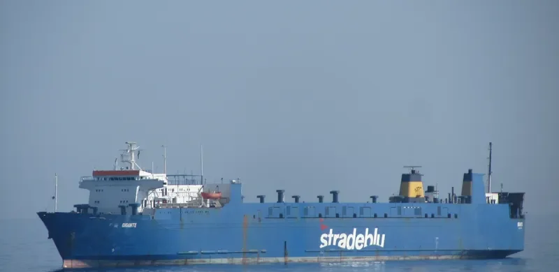 GIGANTE Ro-Ro IMO 7617735 photo 2