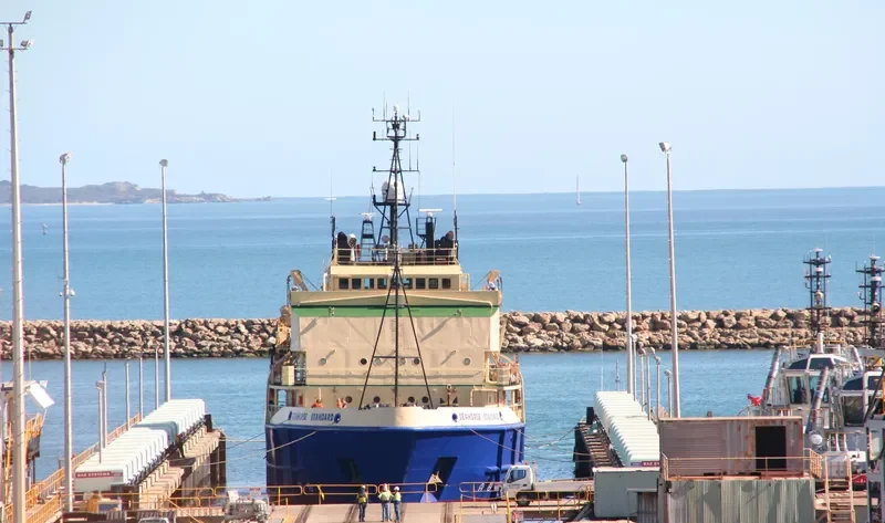 SEAHORSE STANDARD Offshore Vessel IMO 7623930 photo 2