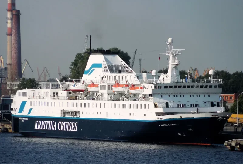 OCEAN ENDEAVOUR Passenger Ship IMO 7625811 photo 2