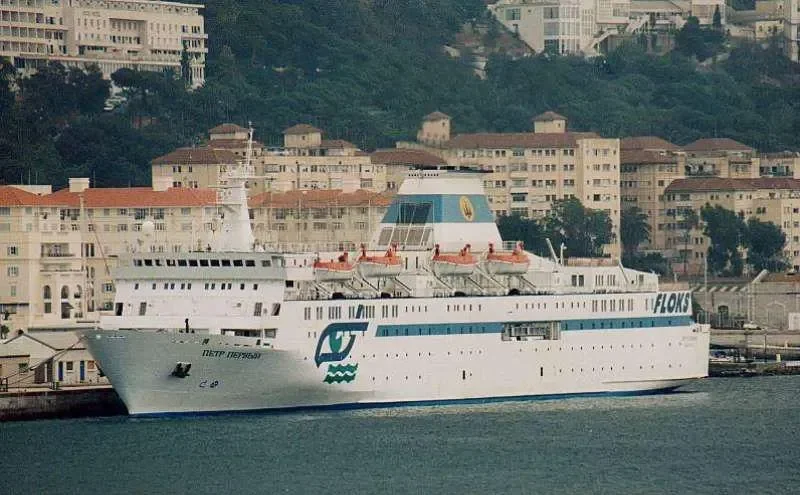 OCEAN JEWEL OF ST.PETERSBURG Passenger Ship IMO 7625823 photo 3
