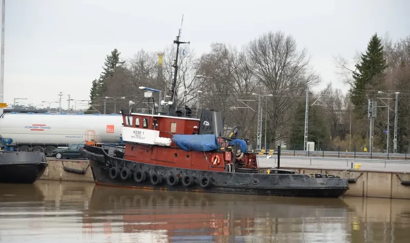 KEMI 1 Tug Boat IMO 7636327 photo 8