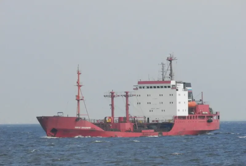 KAPITAN PONIKAROVSKIY Tanker IMO 7636614 photo 8