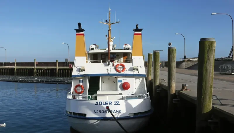 ADLER IV Passenger Vessel IMO 7636963 photo 2