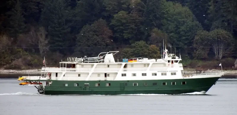 WILDERNESS EXPLORER Passenger Ship IMO 7641413 photo 10