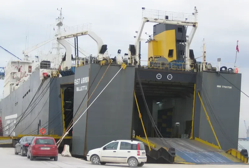 JABAL ALI 1 Ro-Ro IMO 7705726 photo 8