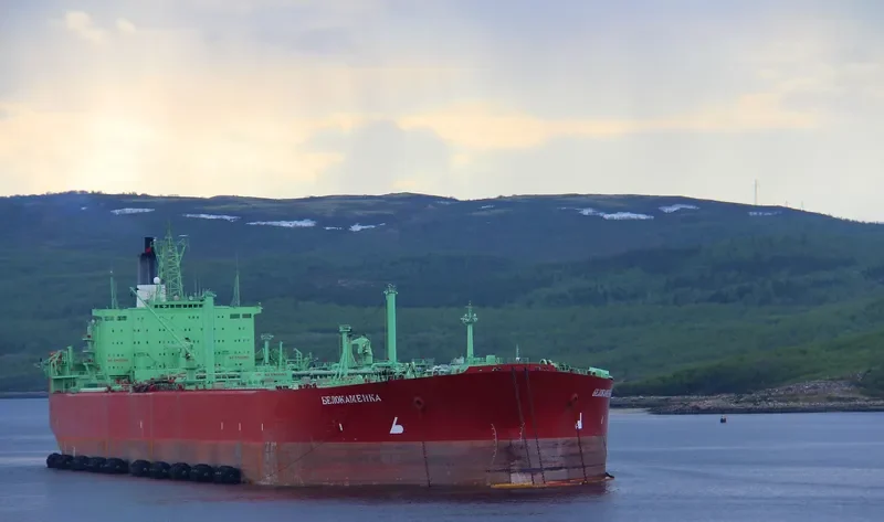 BELOKAMENKA Tanker IMO 7708314 photo 6