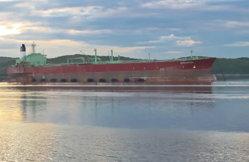 BELOKAMENKA Tanker IMO 7708314 photo 9