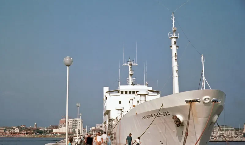 ABU YASSER II Ro-Ro IMO 7712585 photo 2