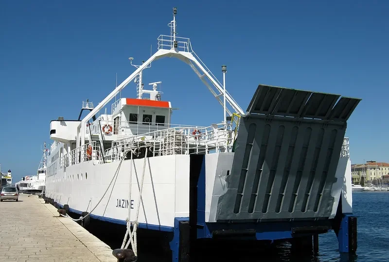 JAZINE Ro-Ro IMO 7713539 photo 4