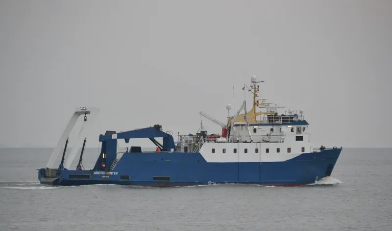 ARCTIC HUNTER Offshore Vessel IMO 7719832 photo 2