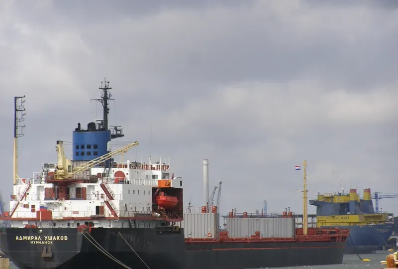 ADMIRAL USHAKOV Bulk Carrier IMO 7721251 photo 3
