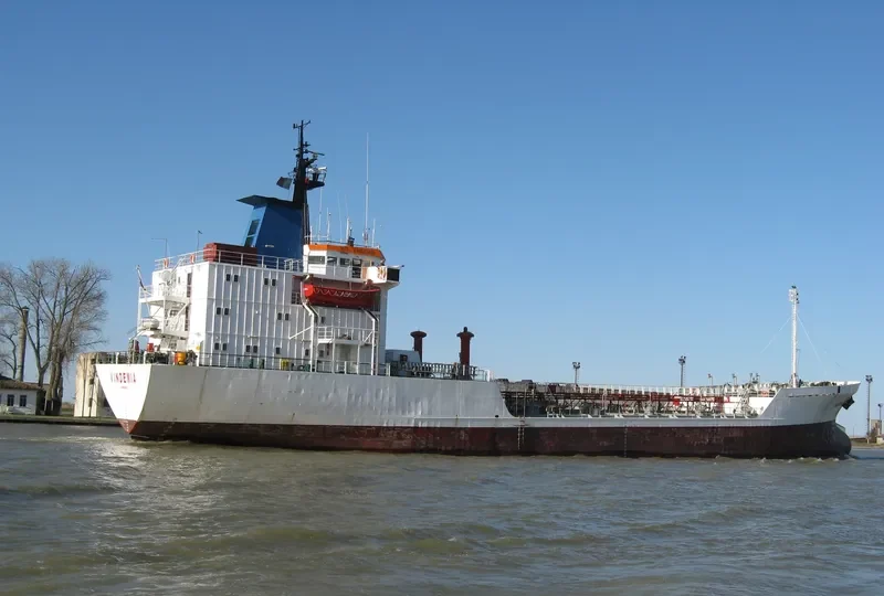 VINDEMIA Tanker IMO 7723950 photo 6