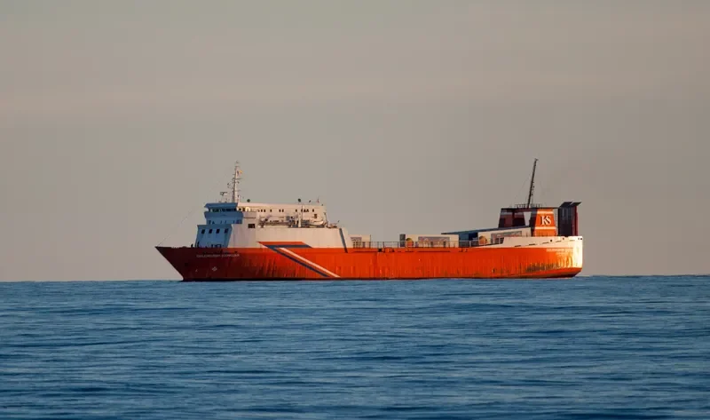 MONARCH PRINCESS Ro-Ro IMO 7725374 photo 9