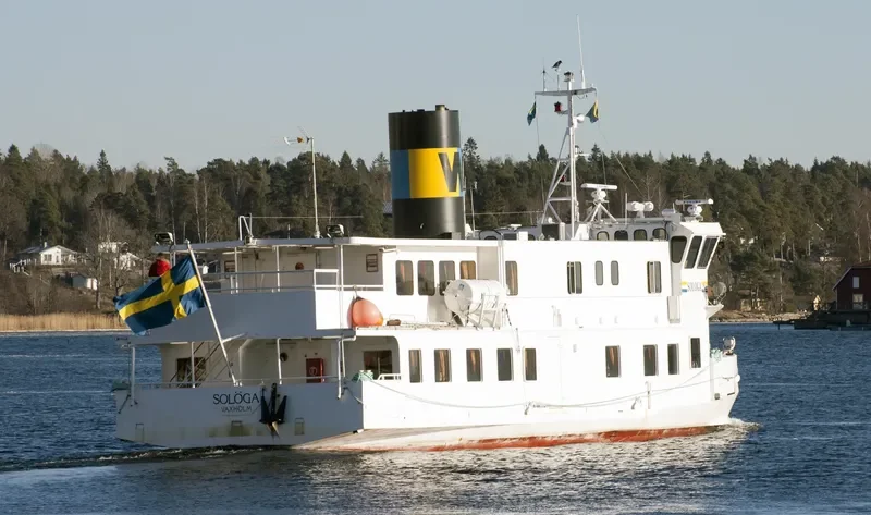 SOLOGA Passenger Ship IMO 7727322 photo 3