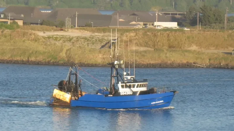 LISA MELINDA Fishing Vessel IMO 7732690 photo 7