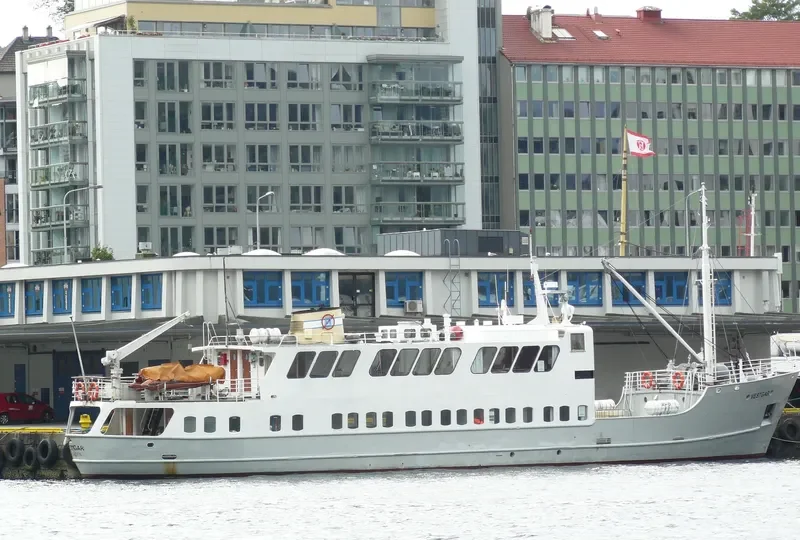VESTGAR Passenger Ship IMO 7739997 photo 2