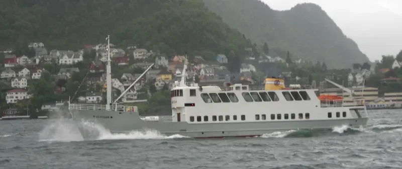 VESTGAR Passenger Ship IMO 7739997 photo 4