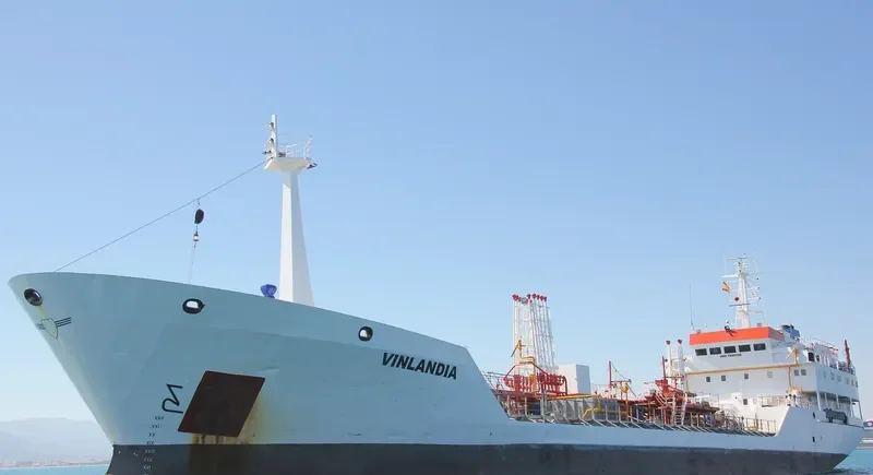VINLANDIA Tanker IMO 7800100 photo 6