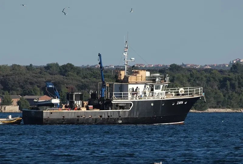 ZARA Fishing Vessel IMO 7801477 photo 4
