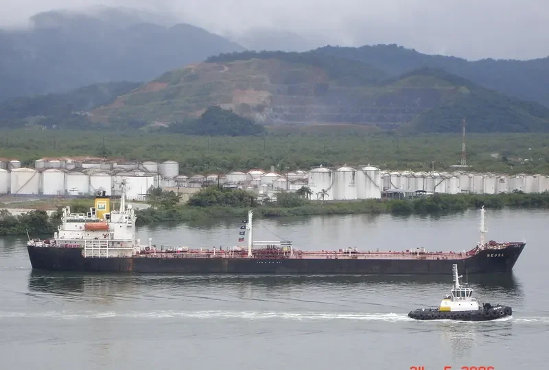 NEUSA Tanker IMO 7801764 photo 3