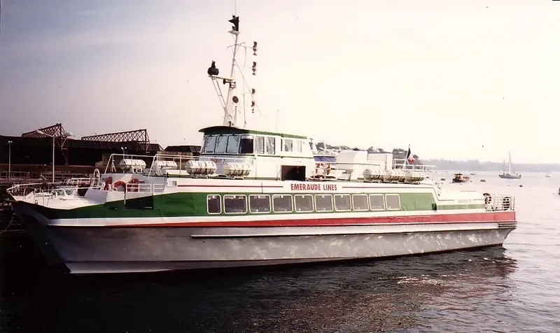 TRIDENT VII Passenger Vessel IMO 7805253